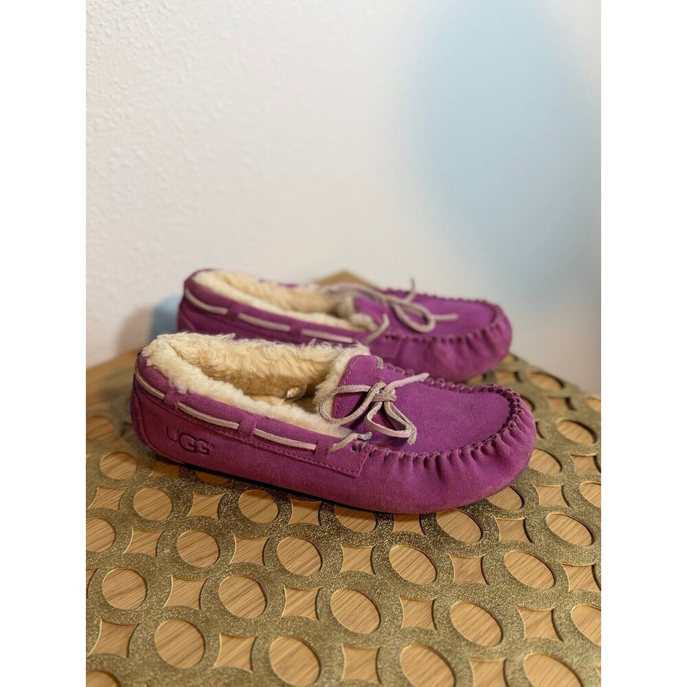 UGG Australia Dakota Slippers in Purple Violet Women’s /Juniors Size 4